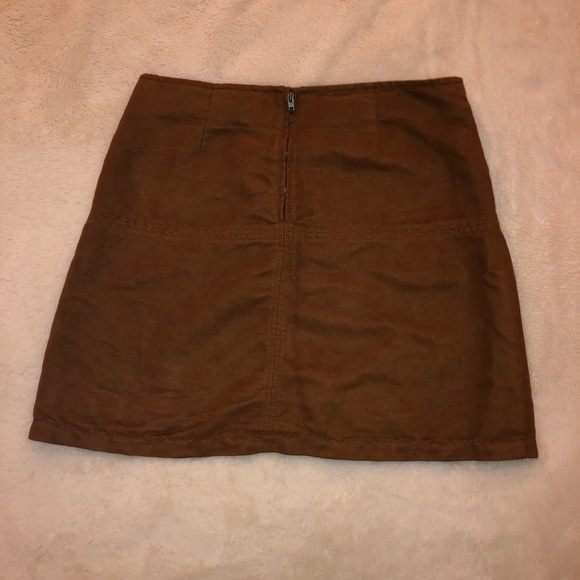 Skirt - Picture 2 of 2